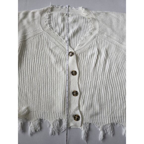 Women’s Distressed Frayed Cream Sweater 2x Long Sleeve Button V Neck - Picture 7 of 9